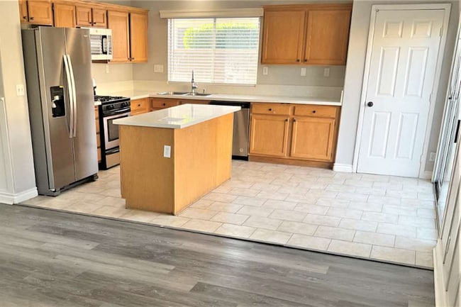 Photo - 58320 Arrowleaf St