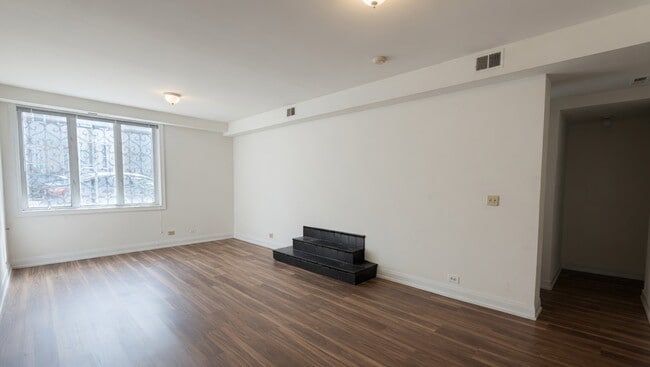 Photo - 3504 N Sheffield Ave Unit 3504 N Sheffield