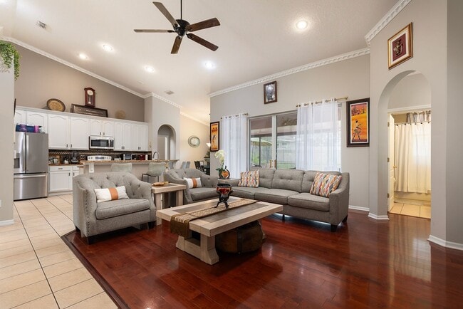 Photo - One story beauty in Errol Estates and Loca...
