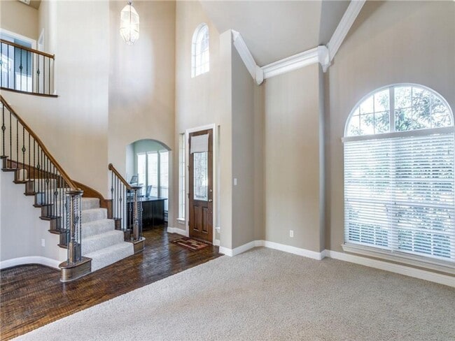 Photo - 1702 Tulare Dr