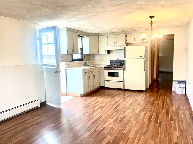 Building Photo - 93 Sigourney St Unit 1