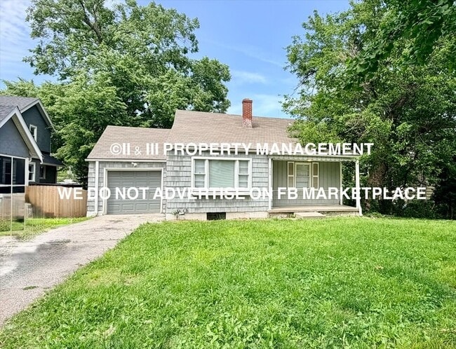 Building Photo - 734 E 63rd Terrace