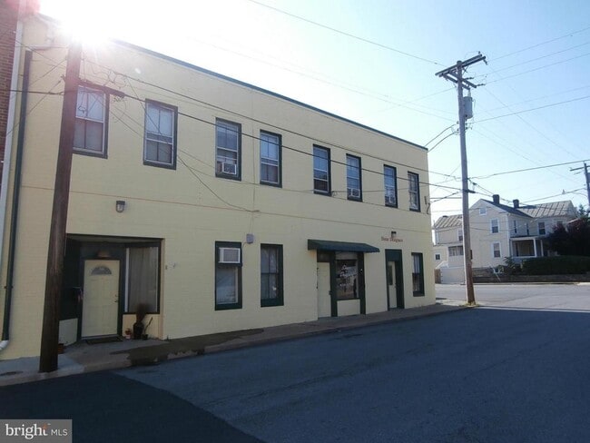Building Photo - 10 Blue Ridge Ave
