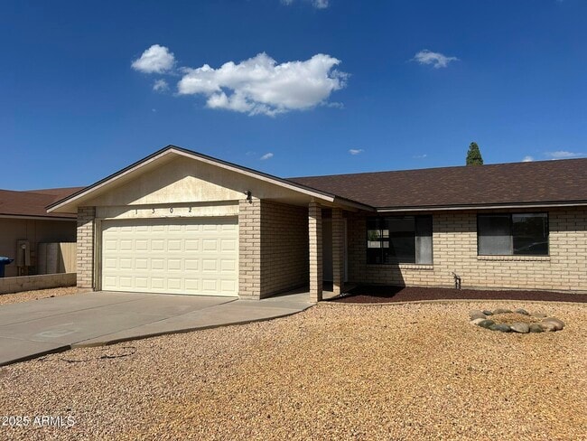 Photo - 1302 W 13th St