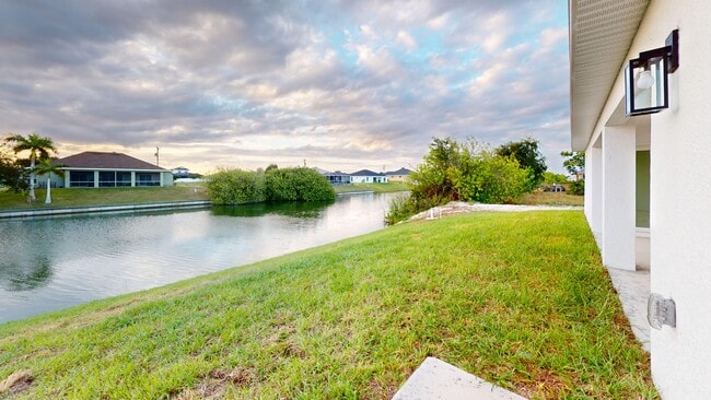 Photo - 2028 NE 6th Ave