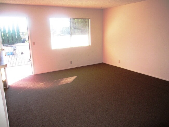 Photo - 13407 Kornblum Ave Unit 6