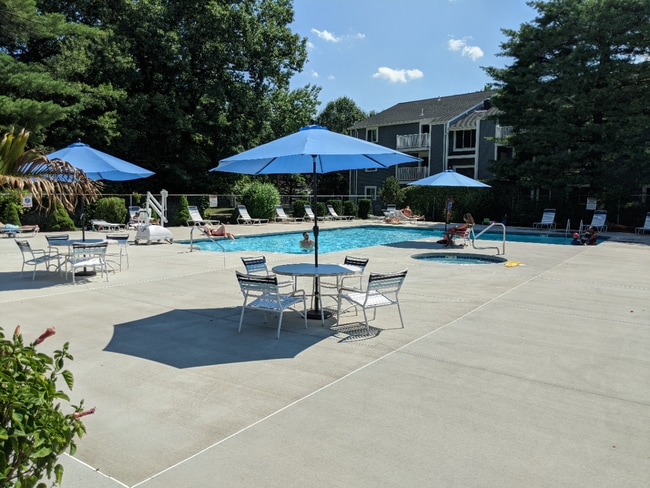 Pool - 48 Silver Hill Ln Unit 18