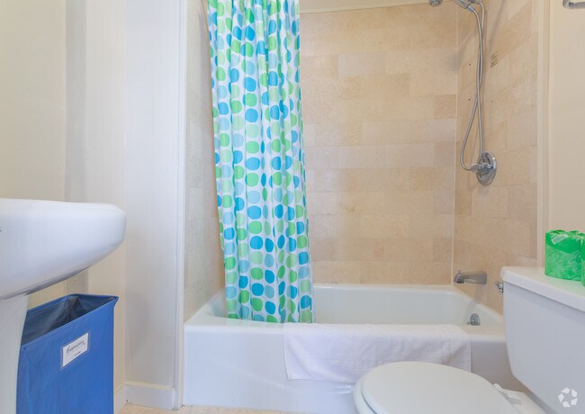 Photo - Vantaggio Suites Garland