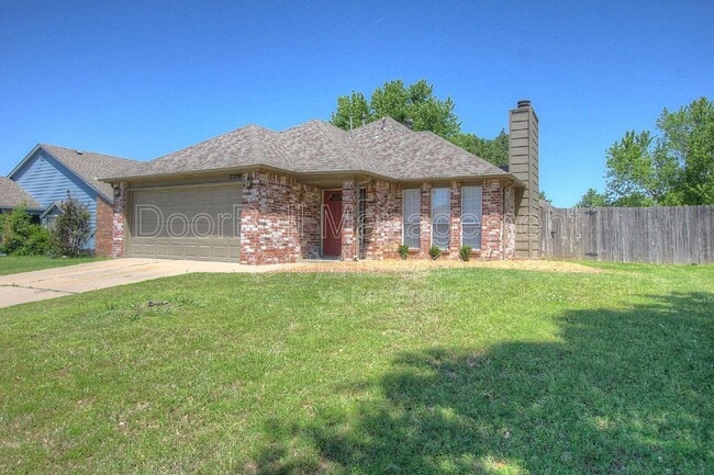 Building Photo - 2520 W Honolulu St