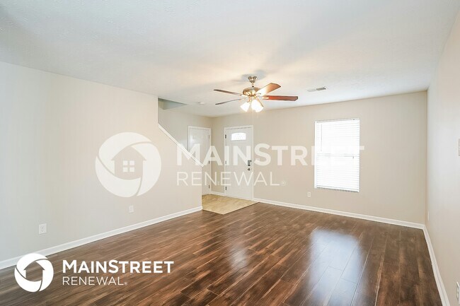 Photo - 2815 Creekbend Dr