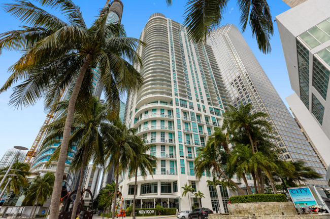 Building Photo - 300 S BISCAYNE Unit 34 floor Rental