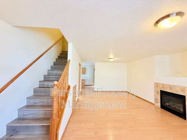 Photo - 5621 NE 64th Street