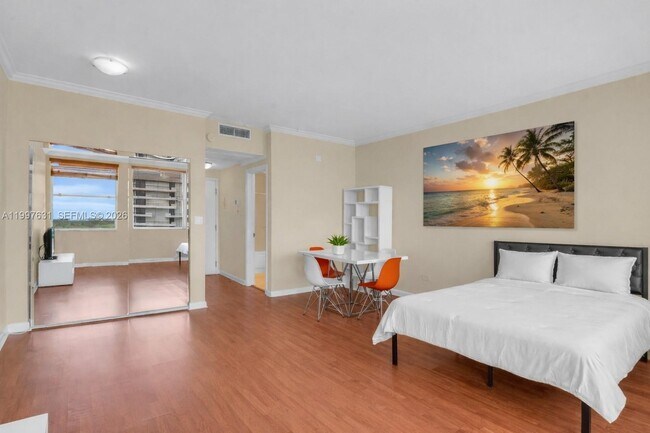 Photo - 700 Biltmore Way Unit 918