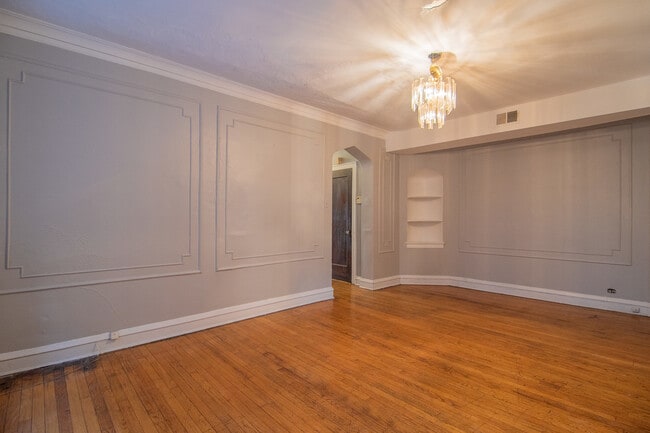 Photo - 7839 S Kingston Ave