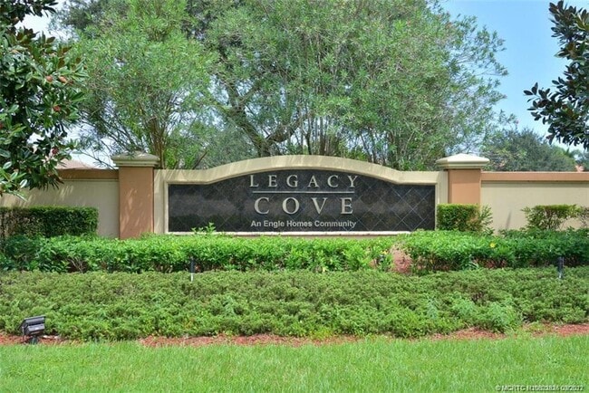 Building Photo - 1423 SE Legacy Cove Cir Rental