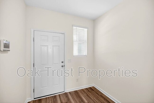 Photo - 502 Townsford Ln