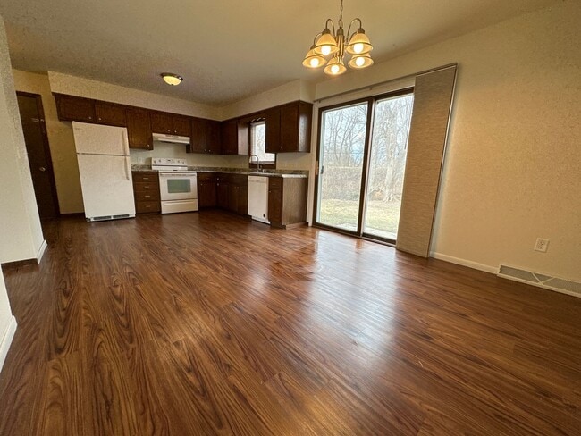 Photo - 314-316 William Cir. Unit 314