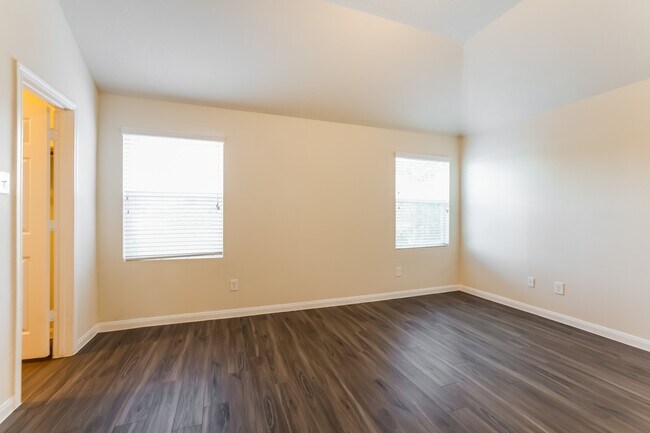 Photo - 10931 Myrtle Oak St