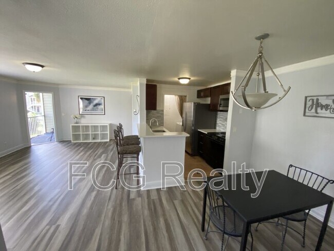 Photo - 6160 Westgate Dr Unit Apt 202