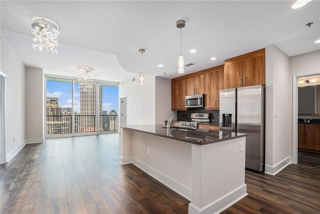 Building Photo - 1080 Peachtree St NE Unit 2515 Rental