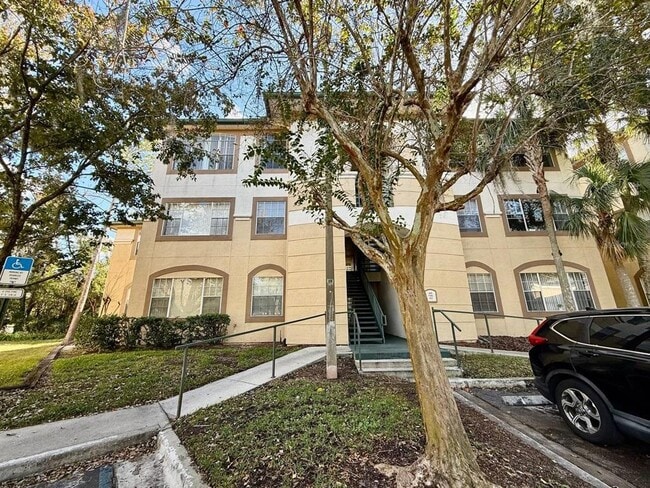 Building Photo - 17106 Carrington Park Dr Unit 605