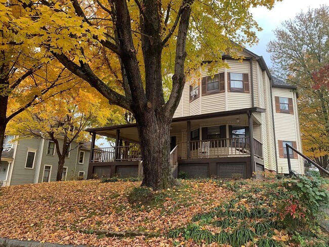 Photo - 941 Luttrell St Unit C