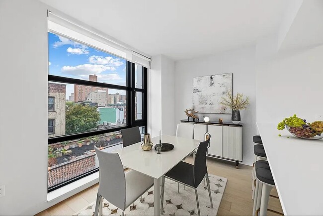 Photo - 171 Suffolk St Unit 4K
