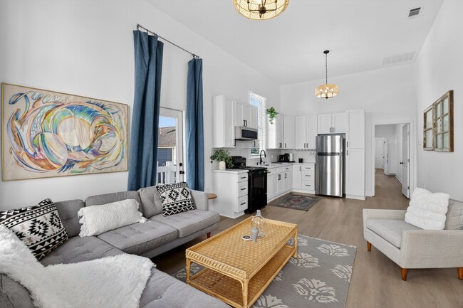 Building Photo - 3324 S Saratoga St Unit 201