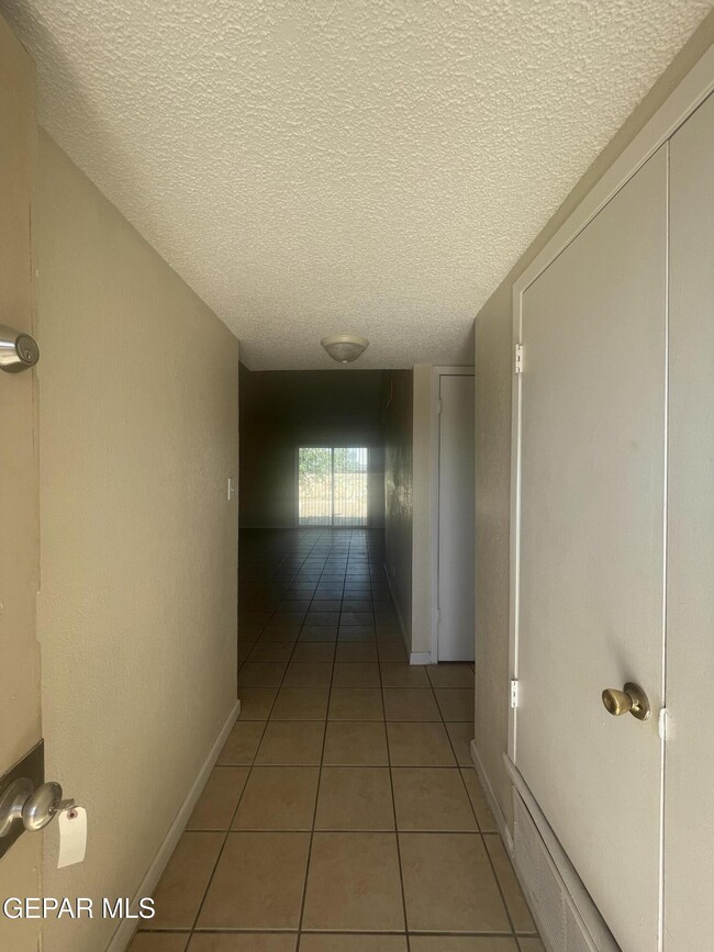 Photo - 815 Silvestre Rd