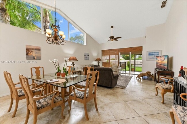 Photo - 401 Sabal Palm Ln