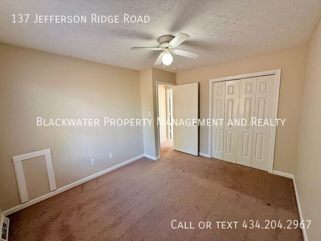 Photo - 137 Jefferson Ridge Rd