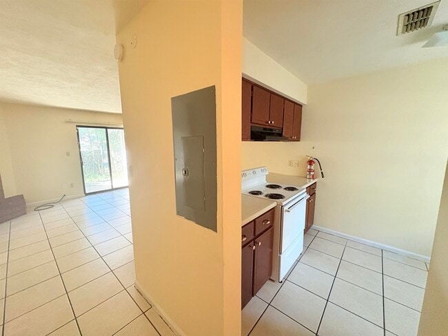 Photo - 1858 Sylvan Ct