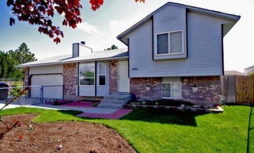 Building Photo - "Perfect 3-Bed Home with Gleaming Hardwood...