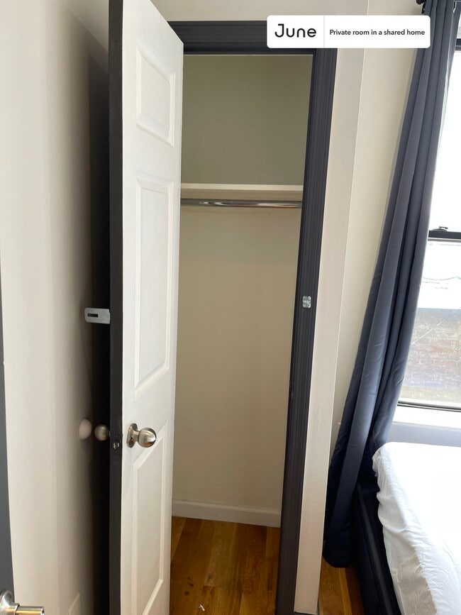 Room in Shared 3 bed/1 bath home in Upper West Side