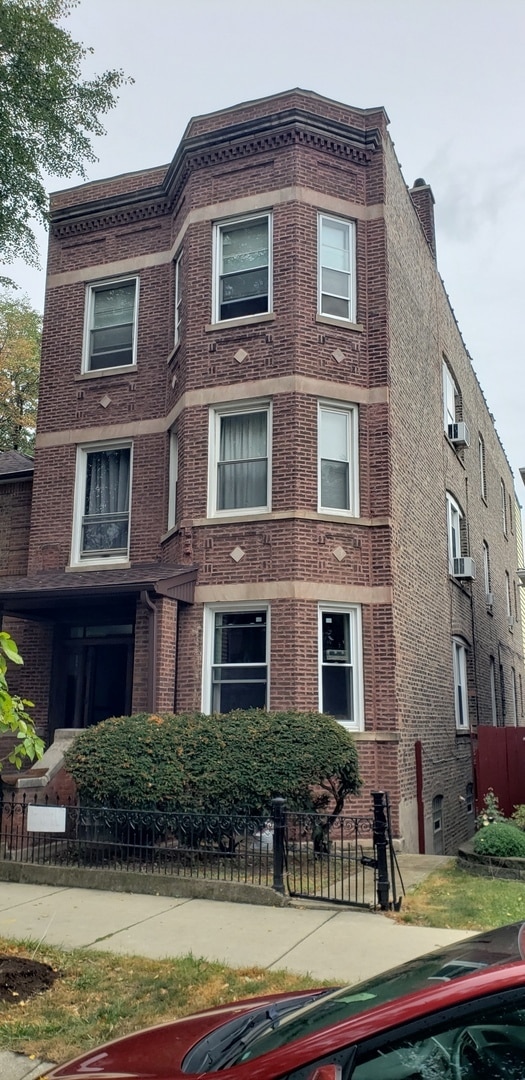 Photo - 3303 S Union Ave Condo