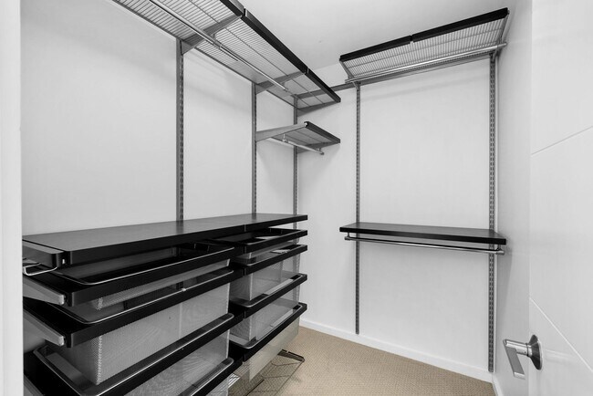 Photo - 3 bedroom 3.5 bath - Townhouse for rent