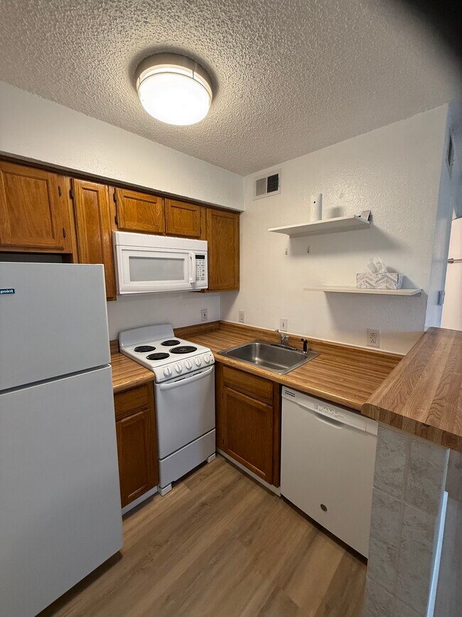 Kitchen - 2301 Basil Dr Unit F302