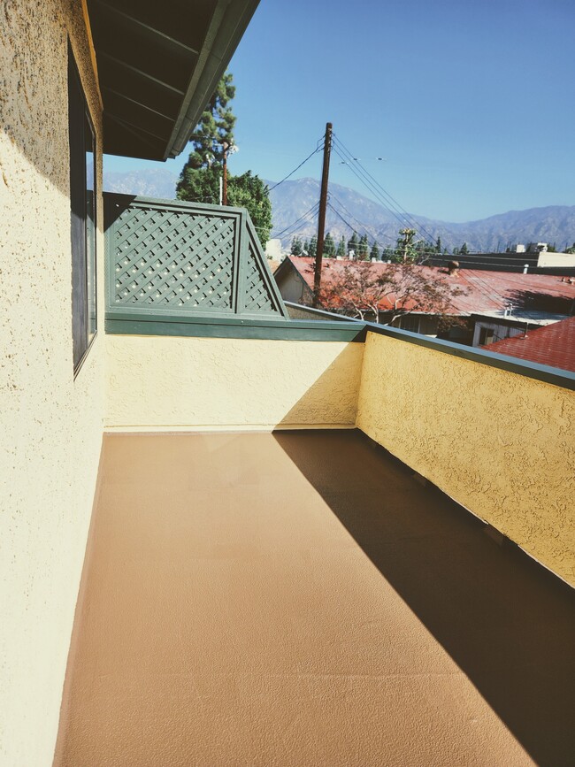 Patio privado - 131 Montana St Unidad E