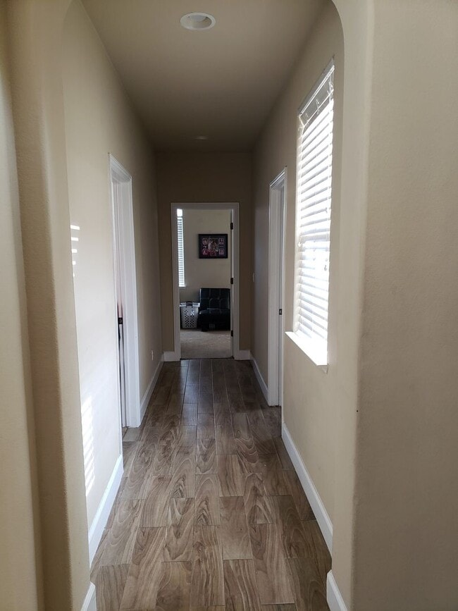 Photo - North Natomas Executive Home-Large One Sto...