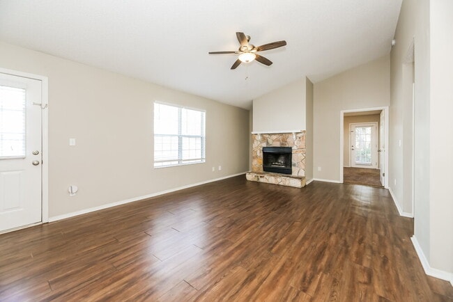 Photo - 881 Jackson Rd