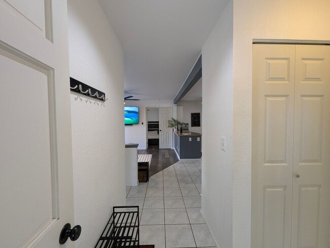 Photo - Available November 1, 2025 | A charming gr... Unit 2302