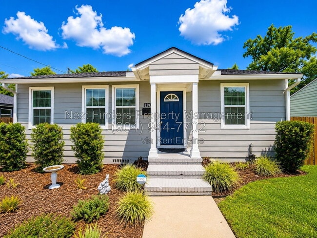 Photo - 1293 Hamilton St