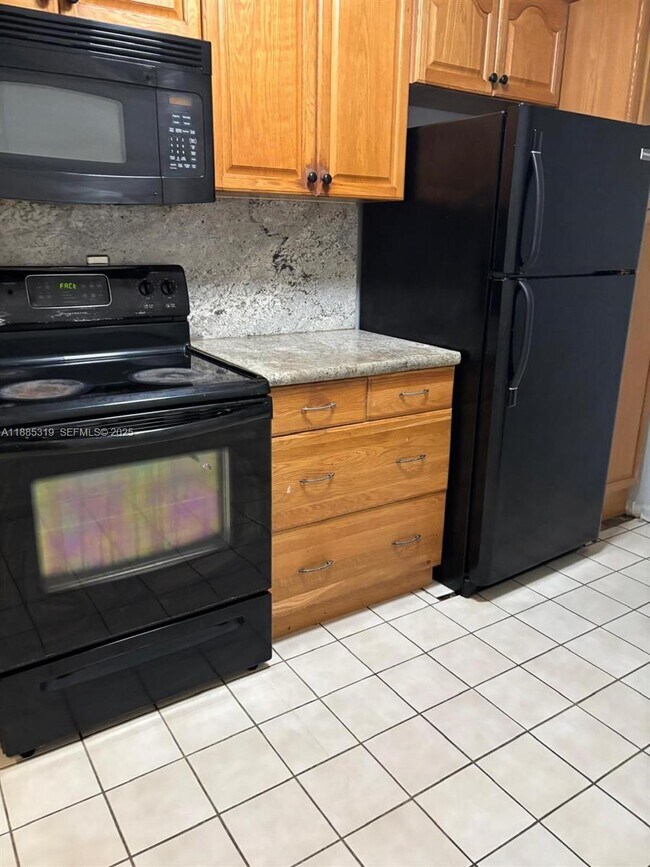 Photo - 871 NE 207th Ln Unit 103-15