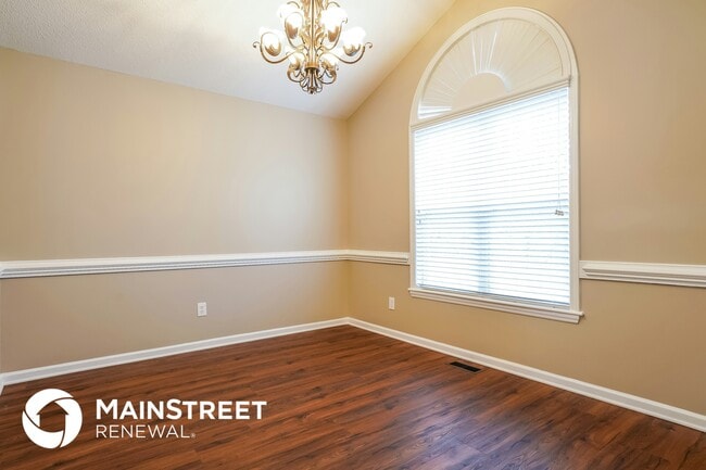 Photo - 506 Crenshaw Ct