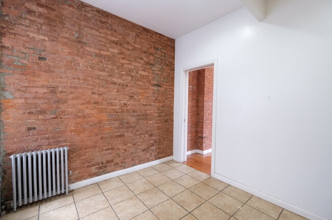 Photo - 744 9th Ave