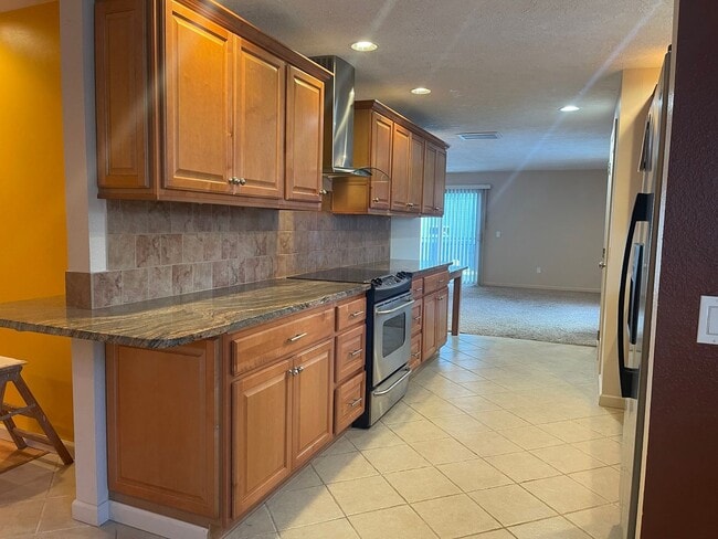 Photo - 3 Bedroom Home in White Salmon For Rent