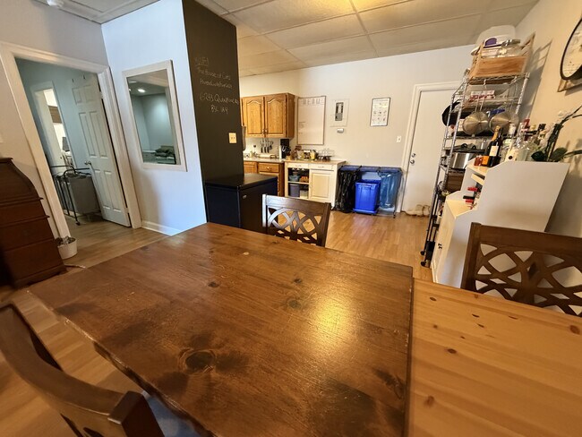 Unit A - 6243 Quinpool Rd