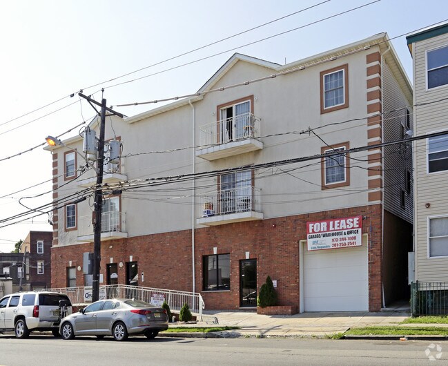 210212 Trumbull St Apartments For Rent in Elizabeth, NJ