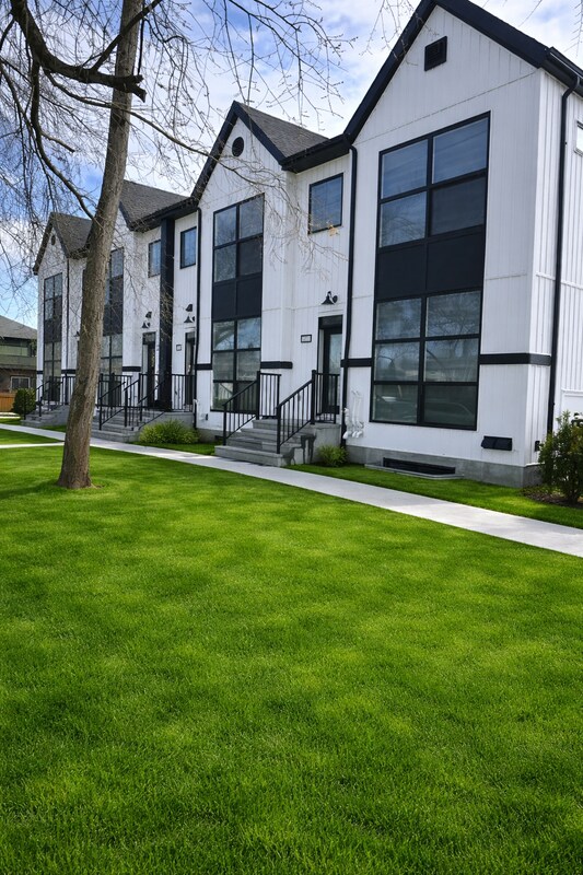 Photo - 12307-12119 119 Ave NW