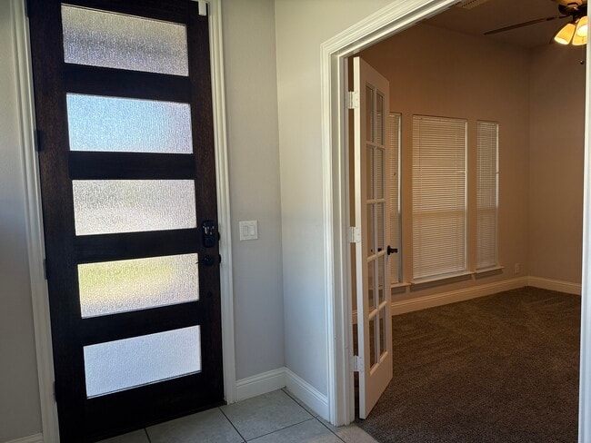 Photo - 1332 Fox Gln Trl